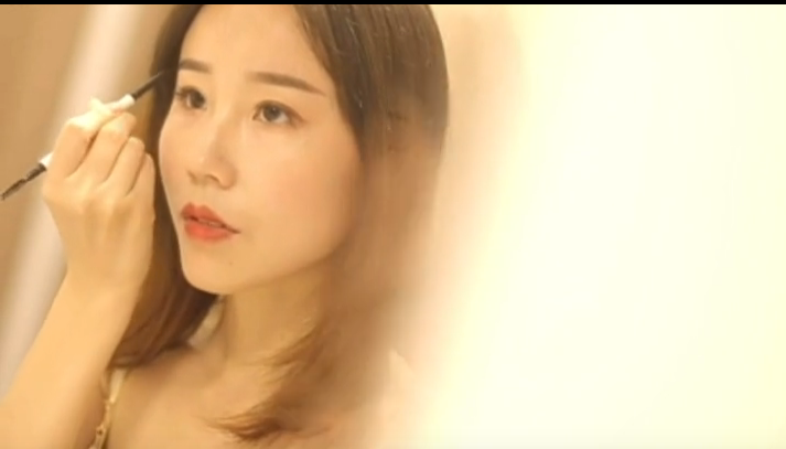 hiep-dam-chi-doanh-nhan-xinh-dep-cam-xuc-nang-len-tang-cao-moi-6