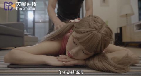 huan-luyen-vien-yoga-va-co-be-hoc-sinh-ngon