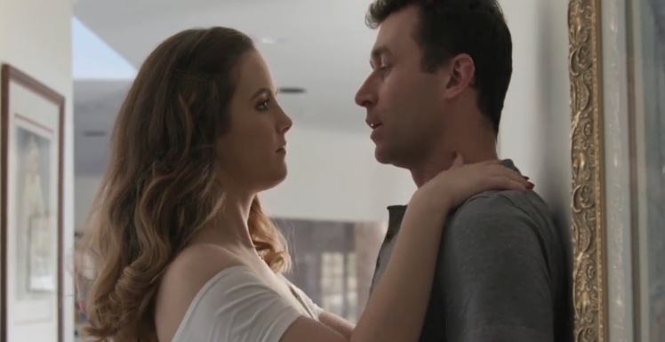 chi-gai-cuc-xinh-ga-tinh-em-ho-chim-to