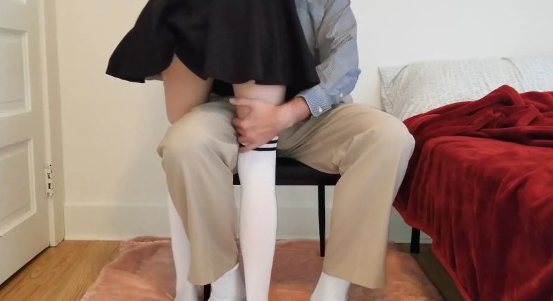 gai-xinh-quyen-ru-gia-su-day-kem